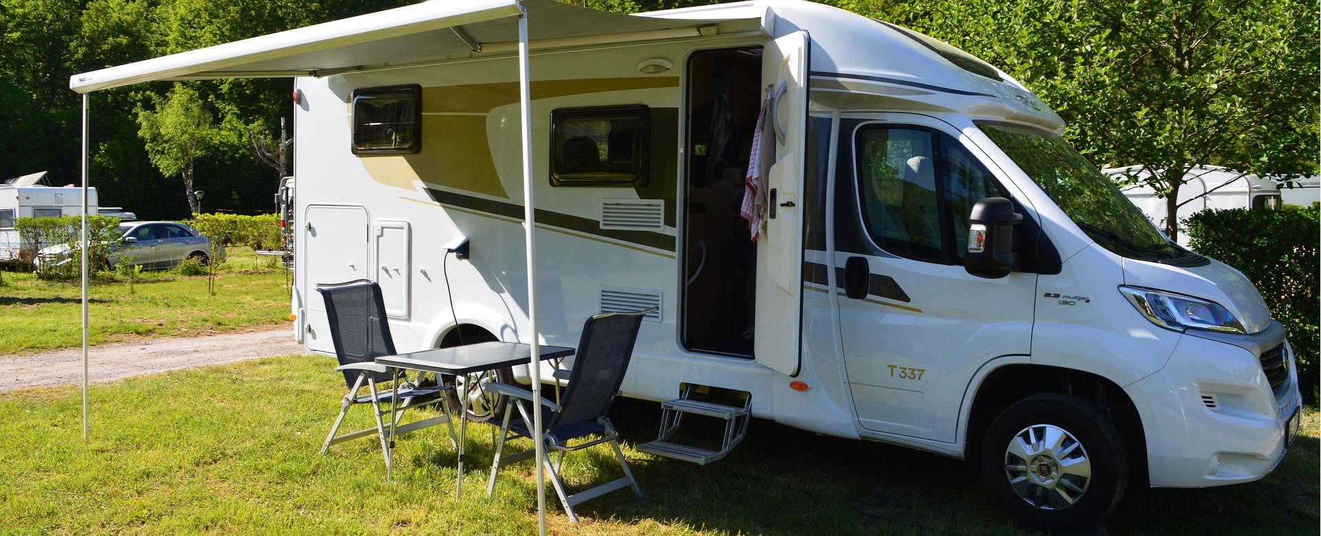 Geschäft Für Campingausrüstung -Geschäft Für Campingausrüstung caravanning 3509593 1920